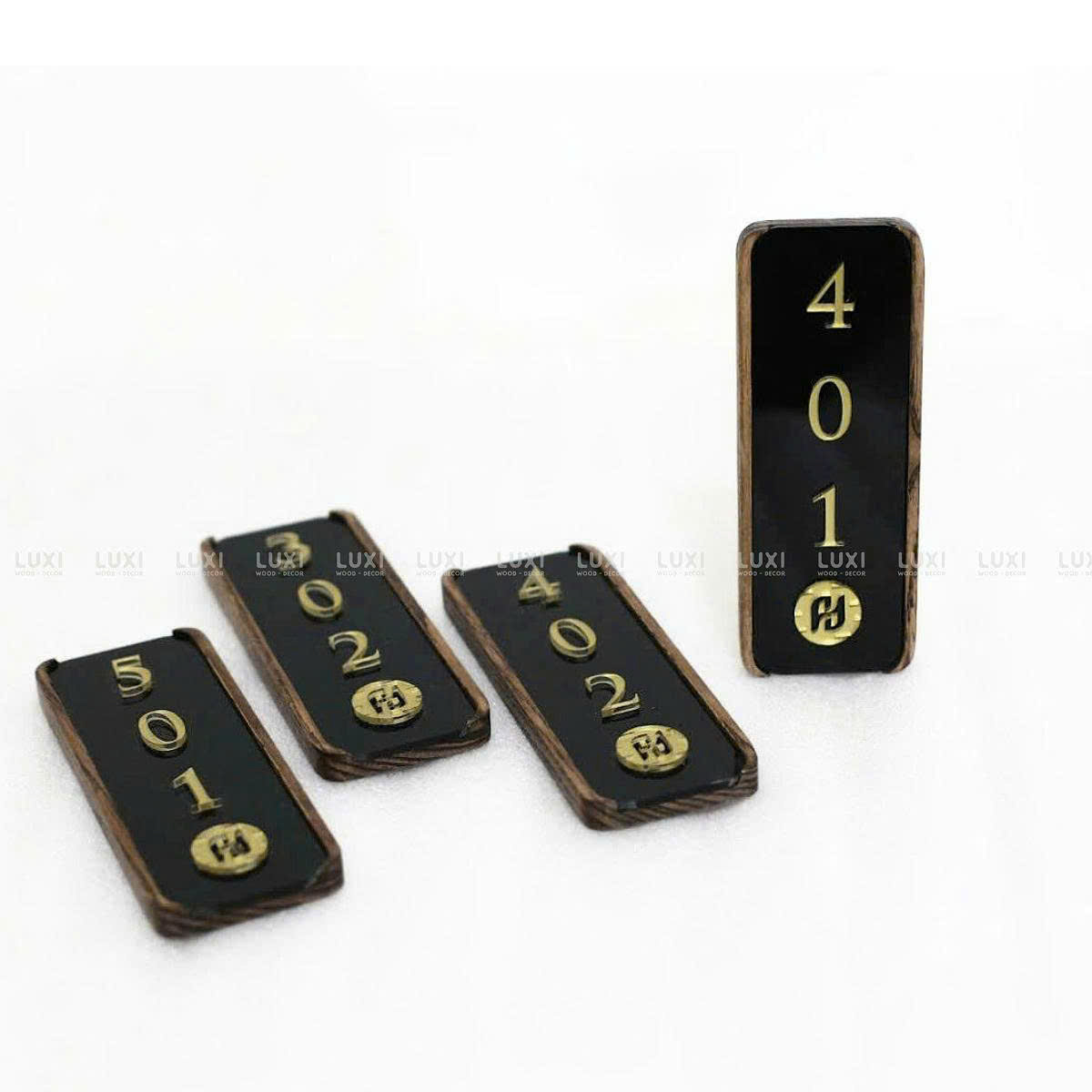 Thẻ Số Phòng Gỗ Kết Hợp Mica In Logo Theo Yêu Cầu