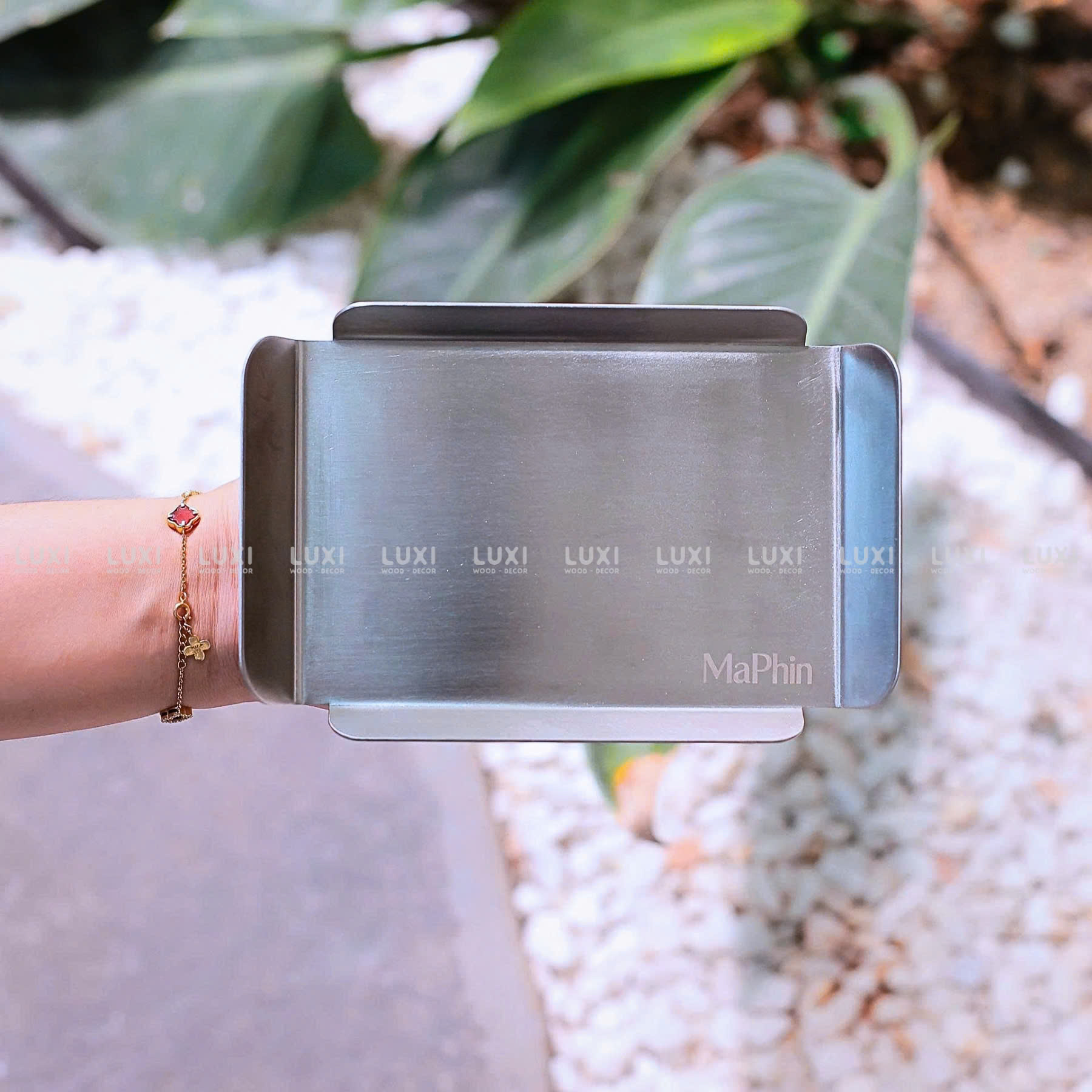 Khay Inox Khắc Fiber Hiện Đại Logo Theo Yêu Cầu - Luxi Decor