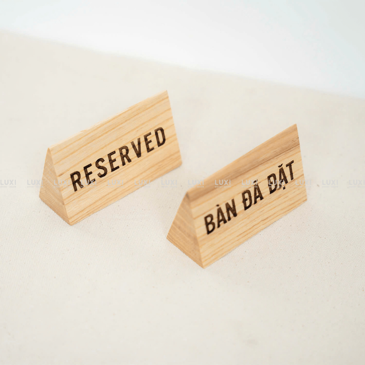 BẢNG GỖ THÔNG BÁO 2 MẶT BÀN ĐÃ ĐẶT - RESERVED - LUXI DECOR