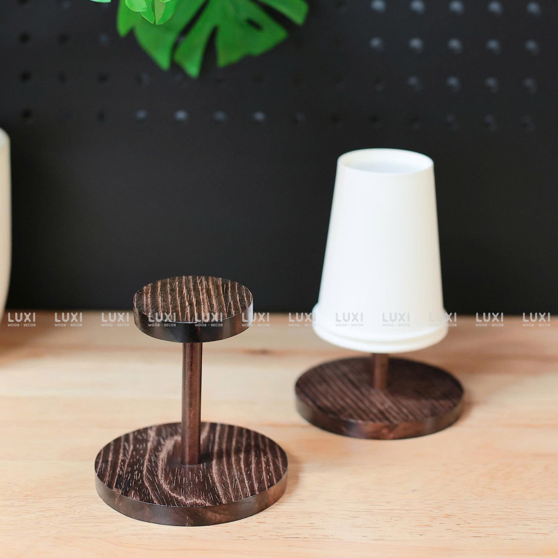 GIÁ ĐỠ LY GỖ VENEER TIỆN LỢI - NHỎ GỌN - LUXI DECOR
