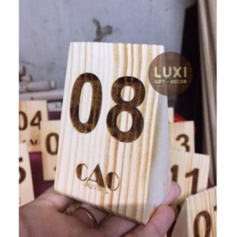 THẺ BÀN HÌNH CHÓP, CHẤT LIỆU GỖ DÀY DẶN, DECOR QUÁN COFFEE, NHÀ HÀNG,... (KT: 6.5X9CM) 2 MẶT- LUXI DECOR