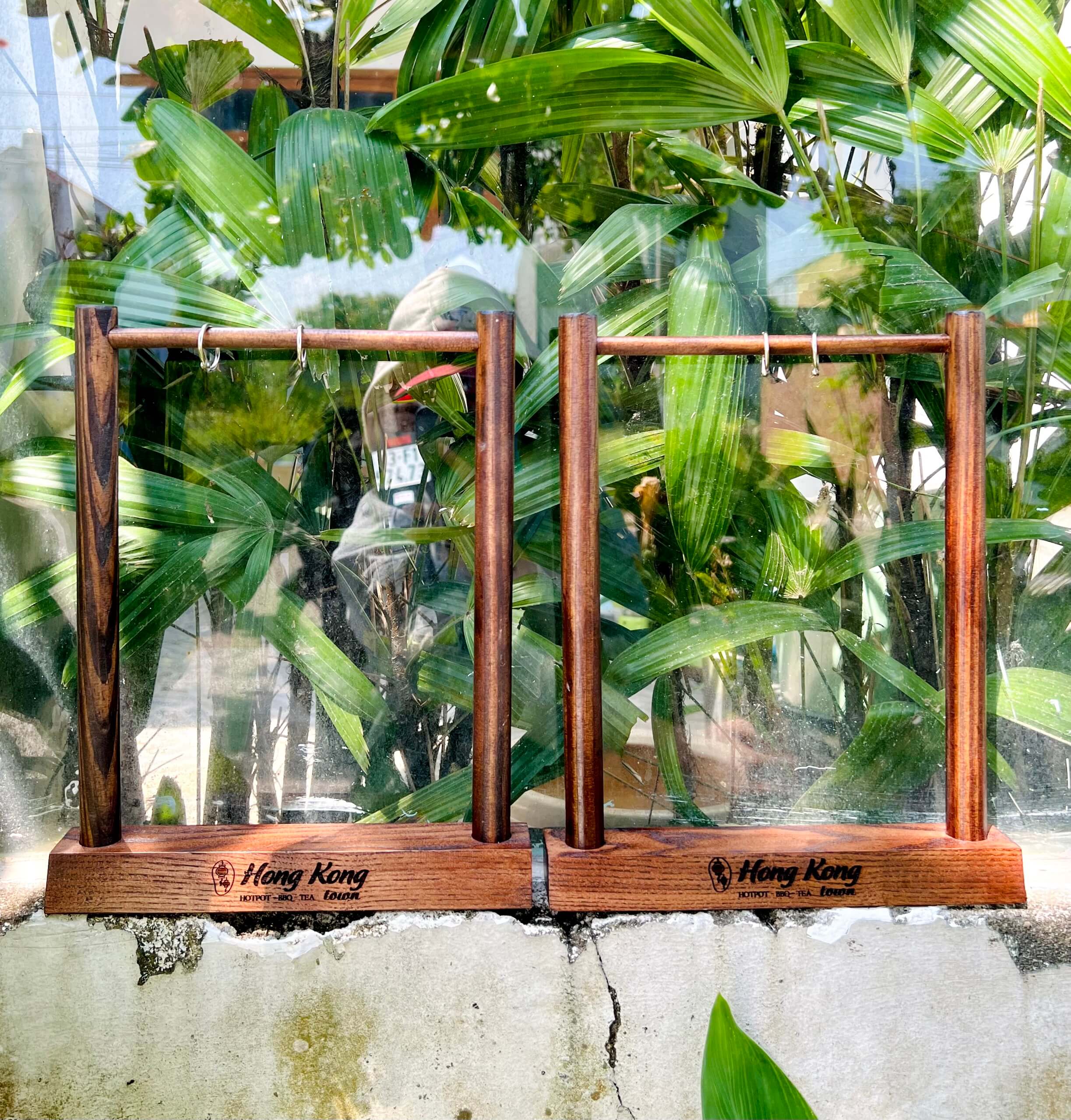 GIÁ TREO MENU A4, MẪU SANG TRỌNG, GIÁ ƯU ĐÃI - LUXI DECOR