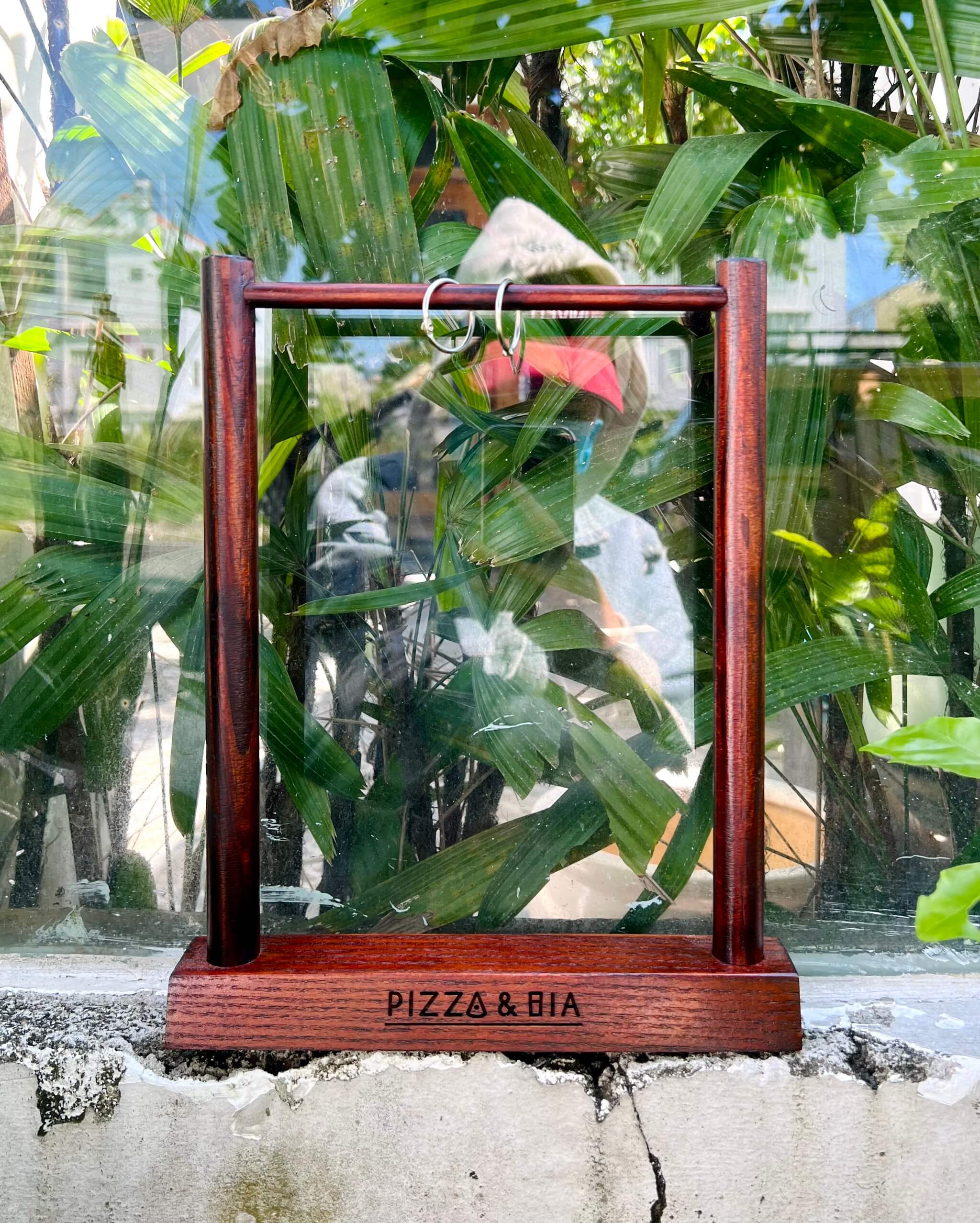 GIÁ TREO MENU A4, MẪU SANG TRỌNG, GIÁ ƯU ĐÃI - LUXI DECOR