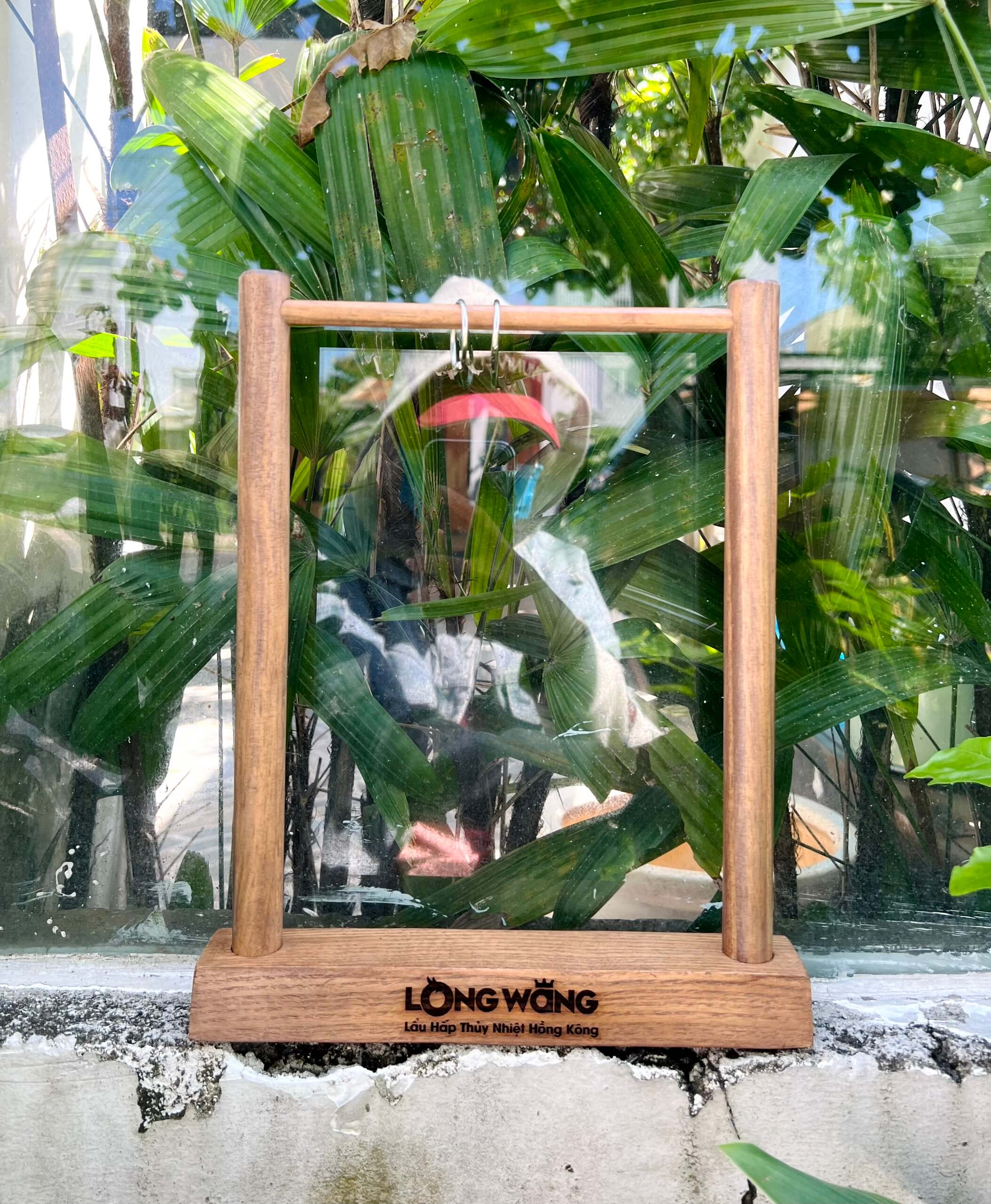 GIÁ TREO MENU A4, MẪU SANG TRỌNG, GIÁ ƯU ĐÃI - LUXI DECOR