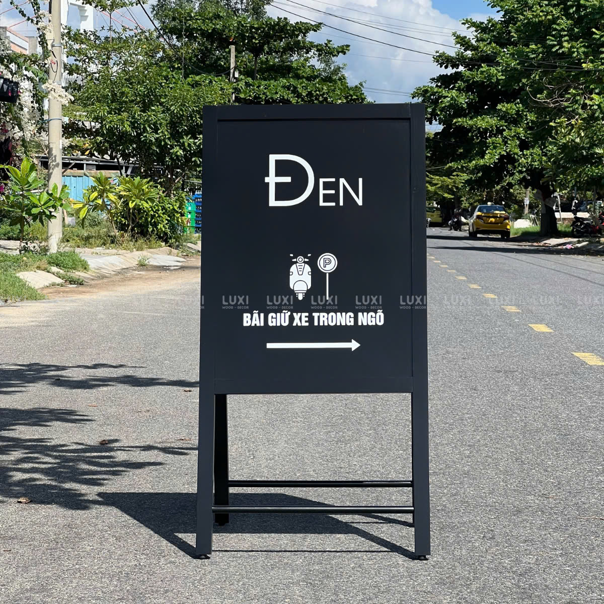 STANDEE ĐẸP, ĐỘC ĐÁO, SANG TRỌNG CHO MỌI KHÔNG GIAN - LUXI DECOR