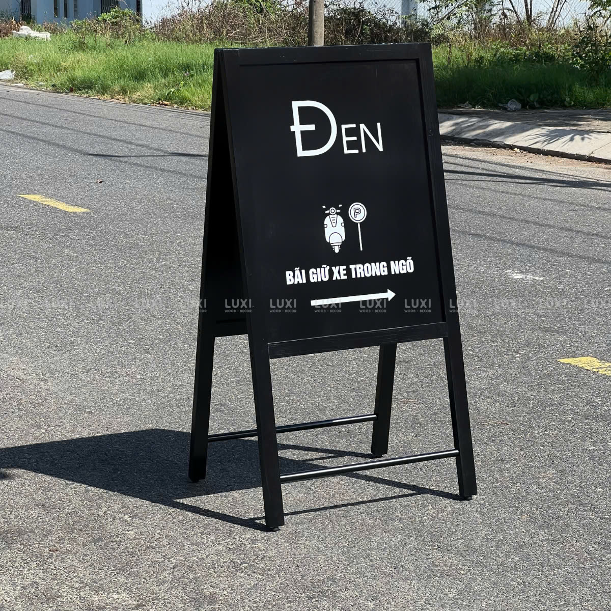 STANDEE ĐẸP, ĐỘC ĐÁO, SANG TRỌNG CHO MỌI KHÔNG GIAN - LUXI DECOR