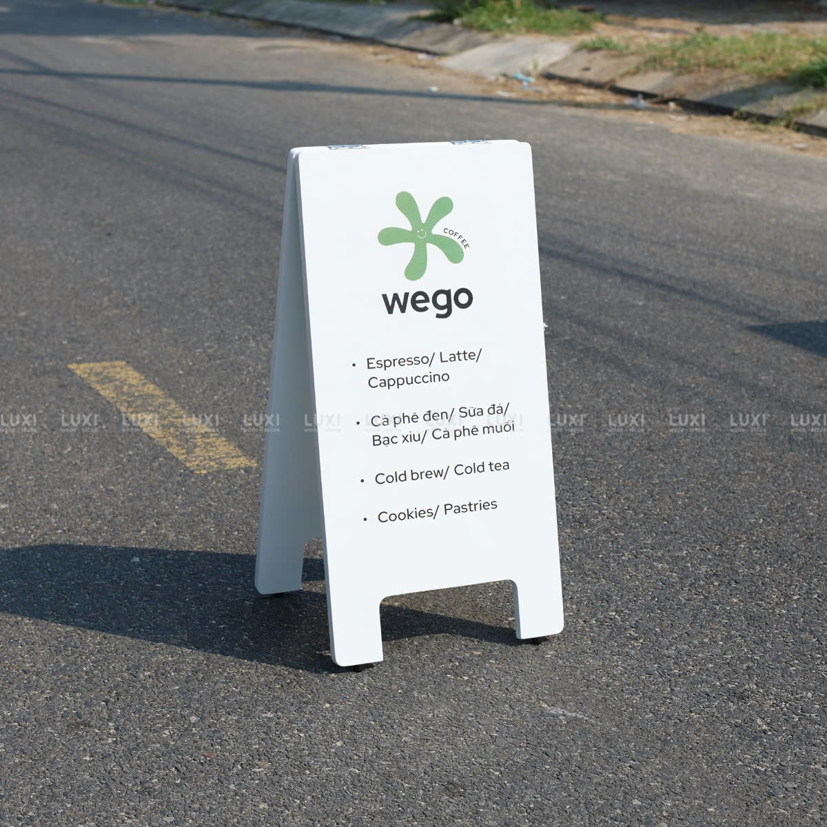 STANDEE DÁNG CHỮ A - LUXI DECOR