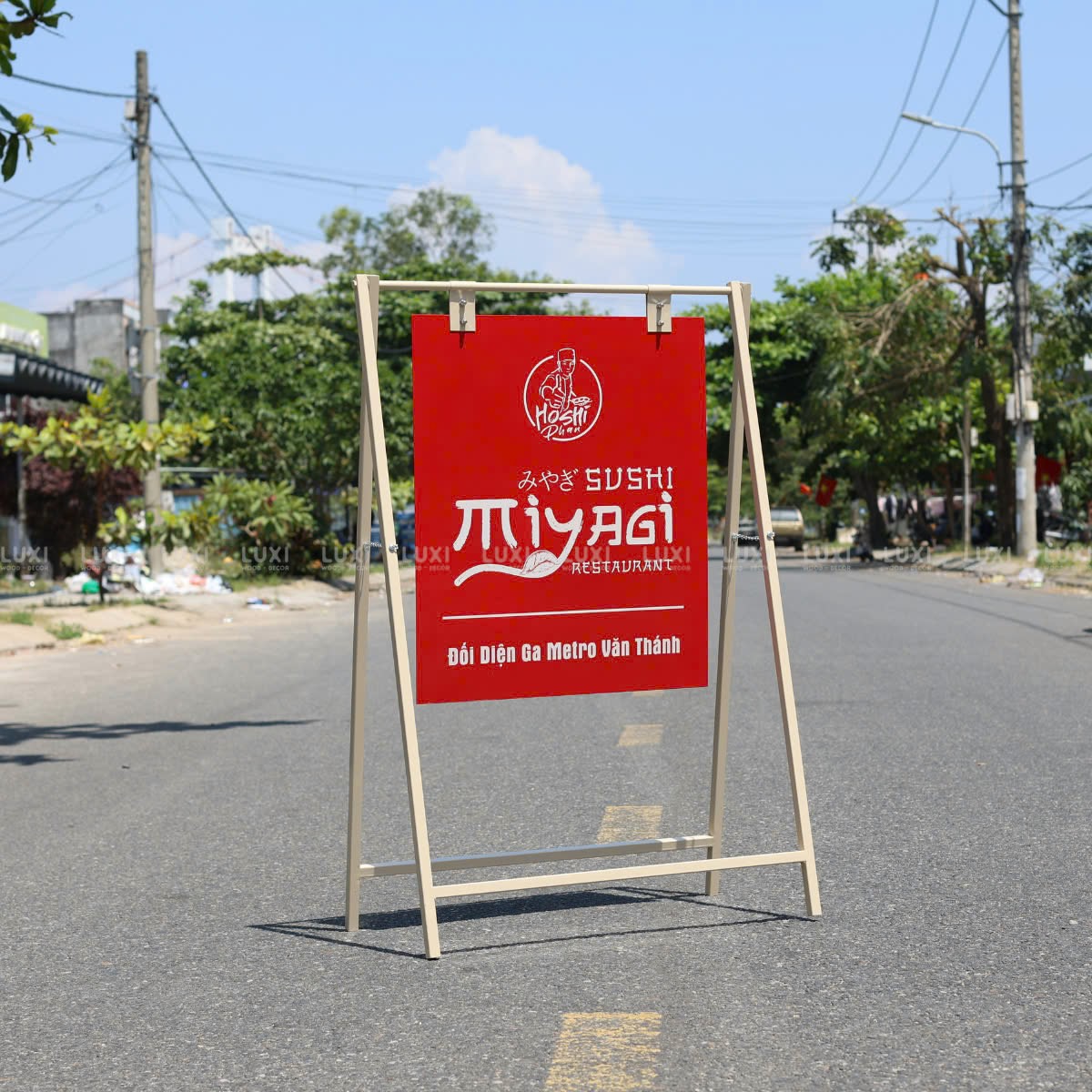 STANDEE SẮT KHUNG TREO SẮT - LUXI DECOR