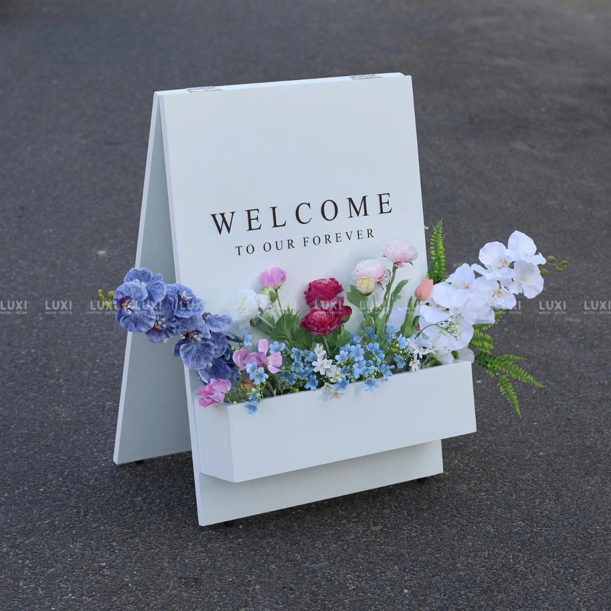 STANDEE IN MỘT MẶT CÓ KỆ TRỒNG HOA THÍCH HỢP MỌI KHÔNG GIAN - LUXI DECOR