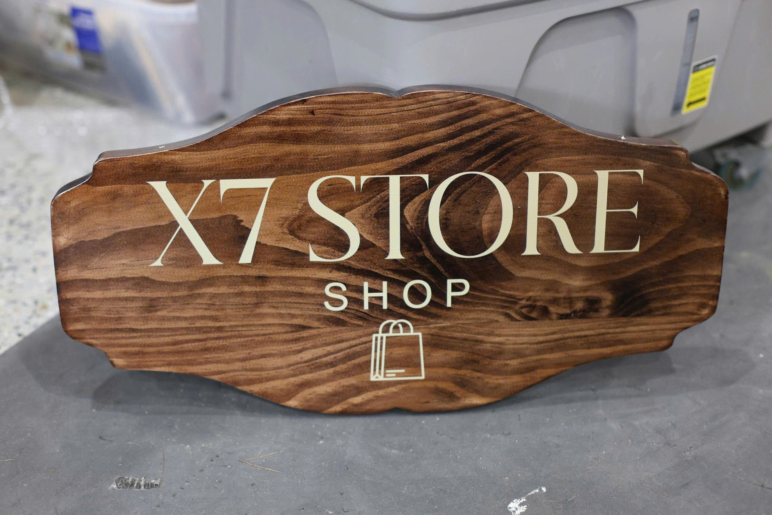 BẢNG HIỆU GỖ - LUXI DECOR