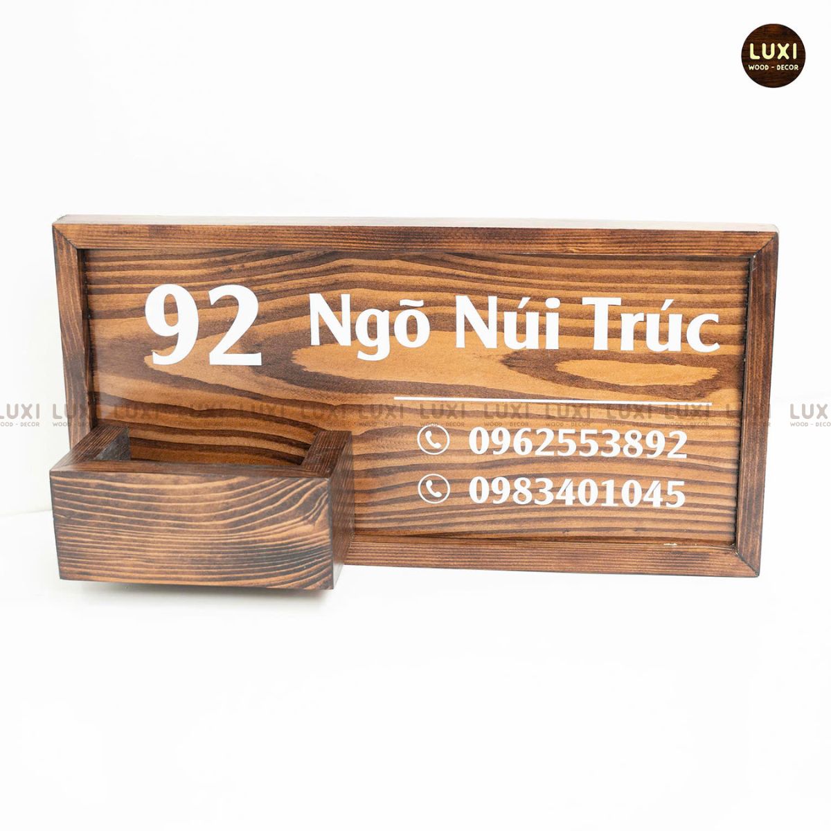 BẢNG GỖ SỐ NHÀ THIẾT KẾ THEO YÊU CẦU BAO GỒM HỘP ĐỰNG THƯ PHÍA TRƯỚC - LUXI DECOR