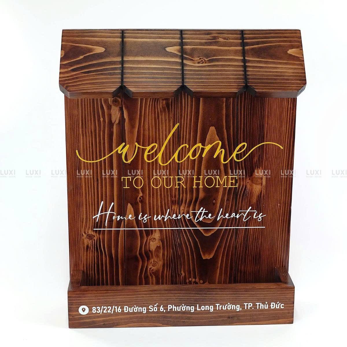 BẢNG HIỆU GỖ MÁI NGÓI VÀ KỆ HOA - LUXI DECOR