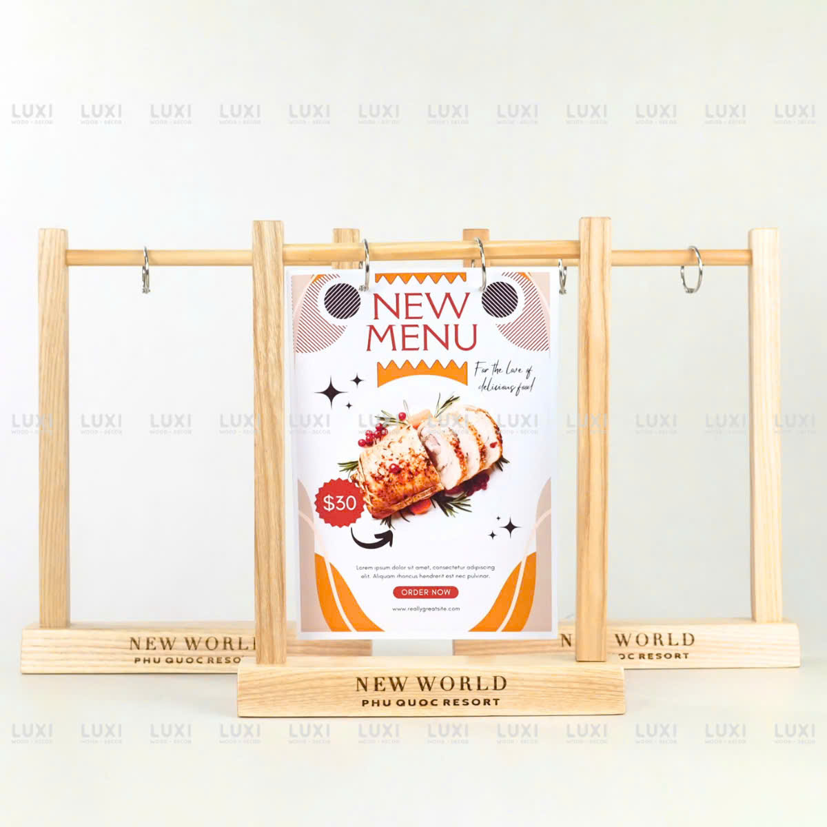 Giá Treo Menu A5 - Thanh Vuông Gỗ Sồi - Khắc Laser 2 Mặt - Luxi Decor