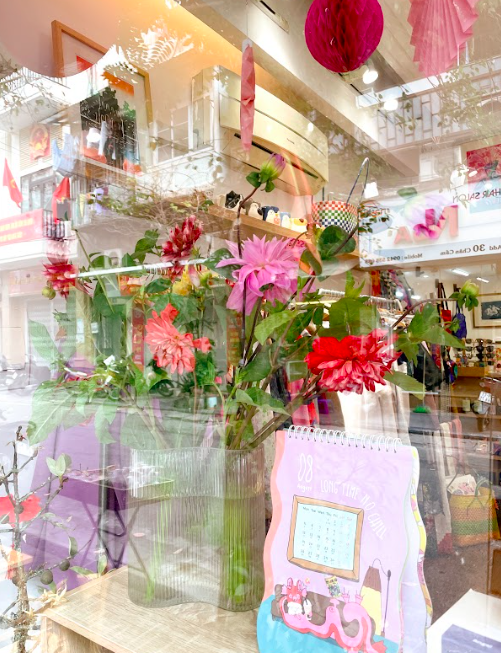 chaosinacoupe - A local giftshop in Hanoi