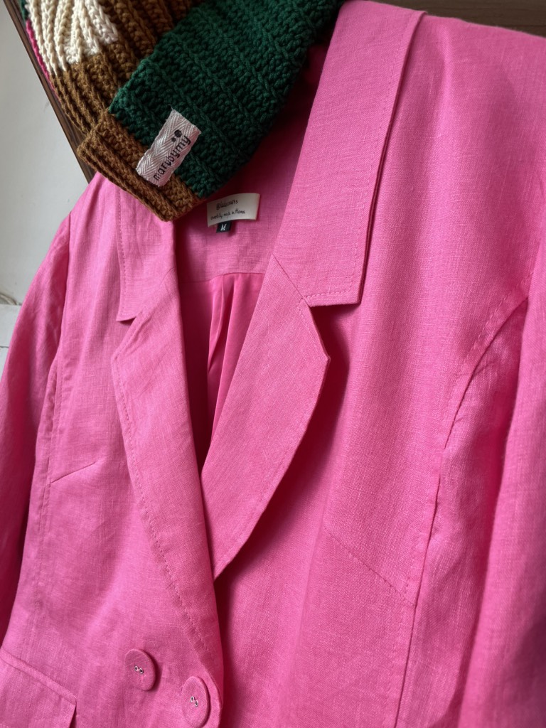 Áo vest hồng Líu Lô
