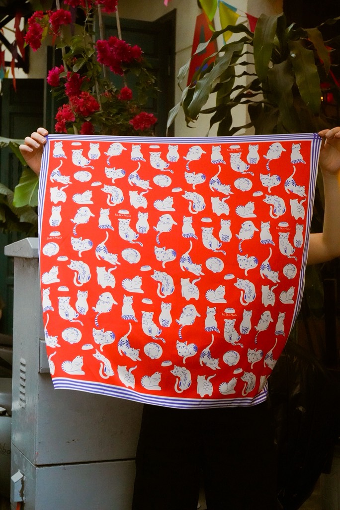 Khăn vuông Mèo đỏ Maile x Liulo 70x70