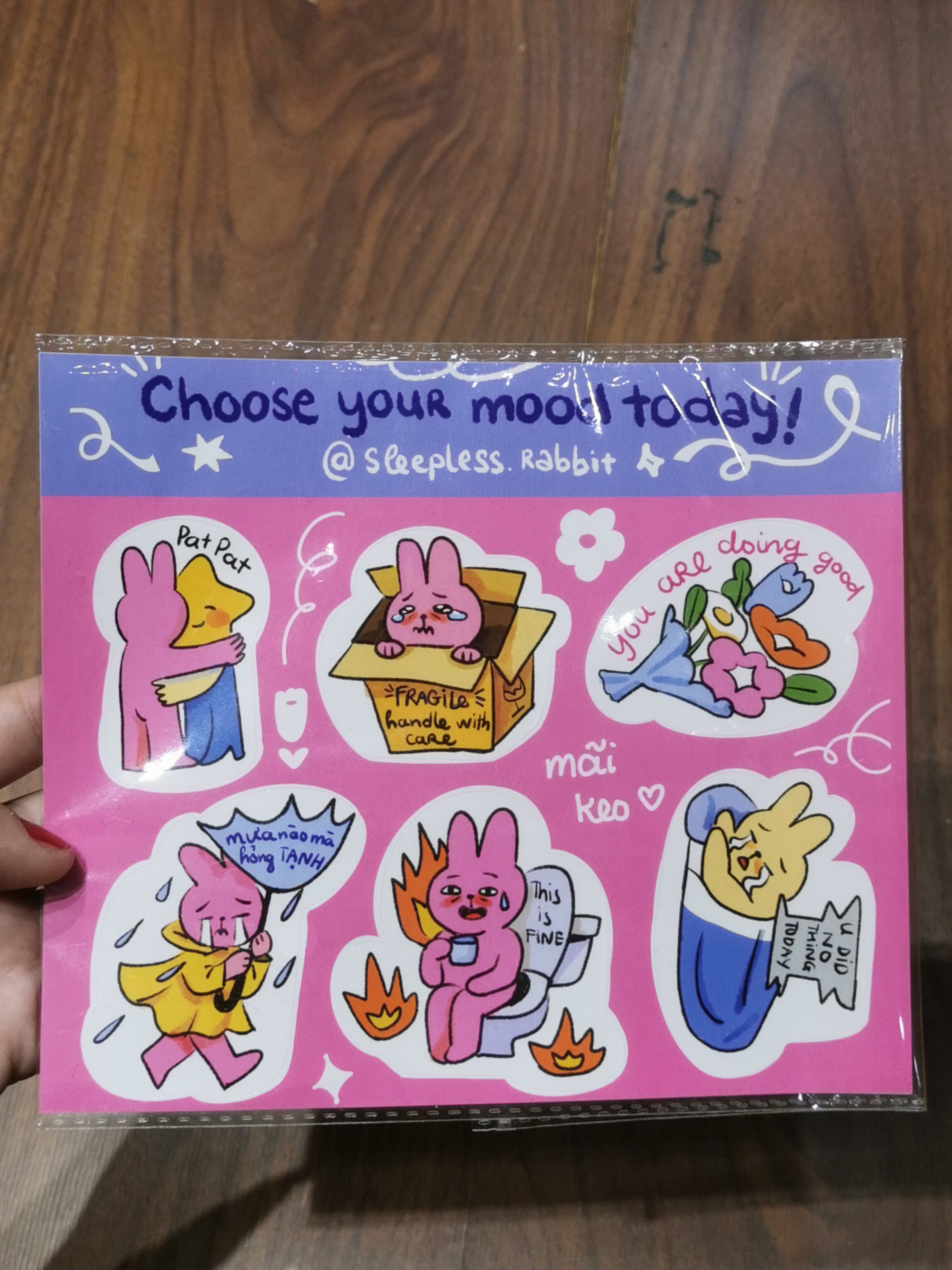 Sticker thỏ hồng mất ngủ Minh Phương