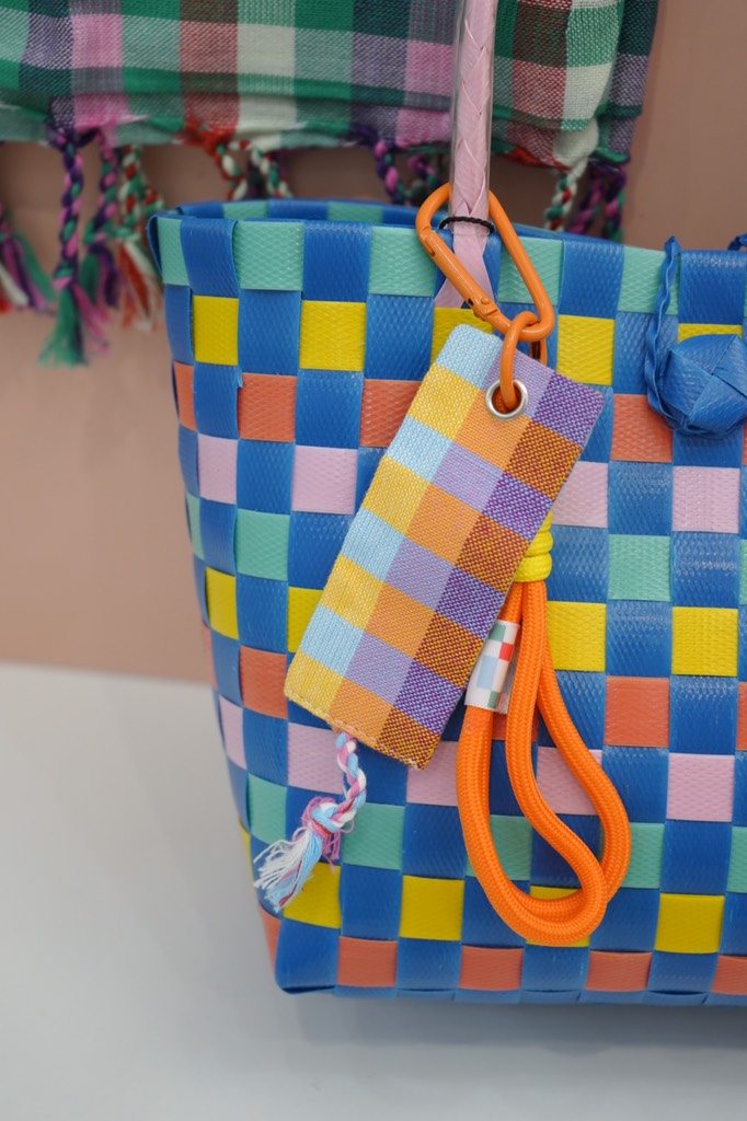 KHÓA VUÔNG CAM 4 x 13 cm Nhớ Rằn