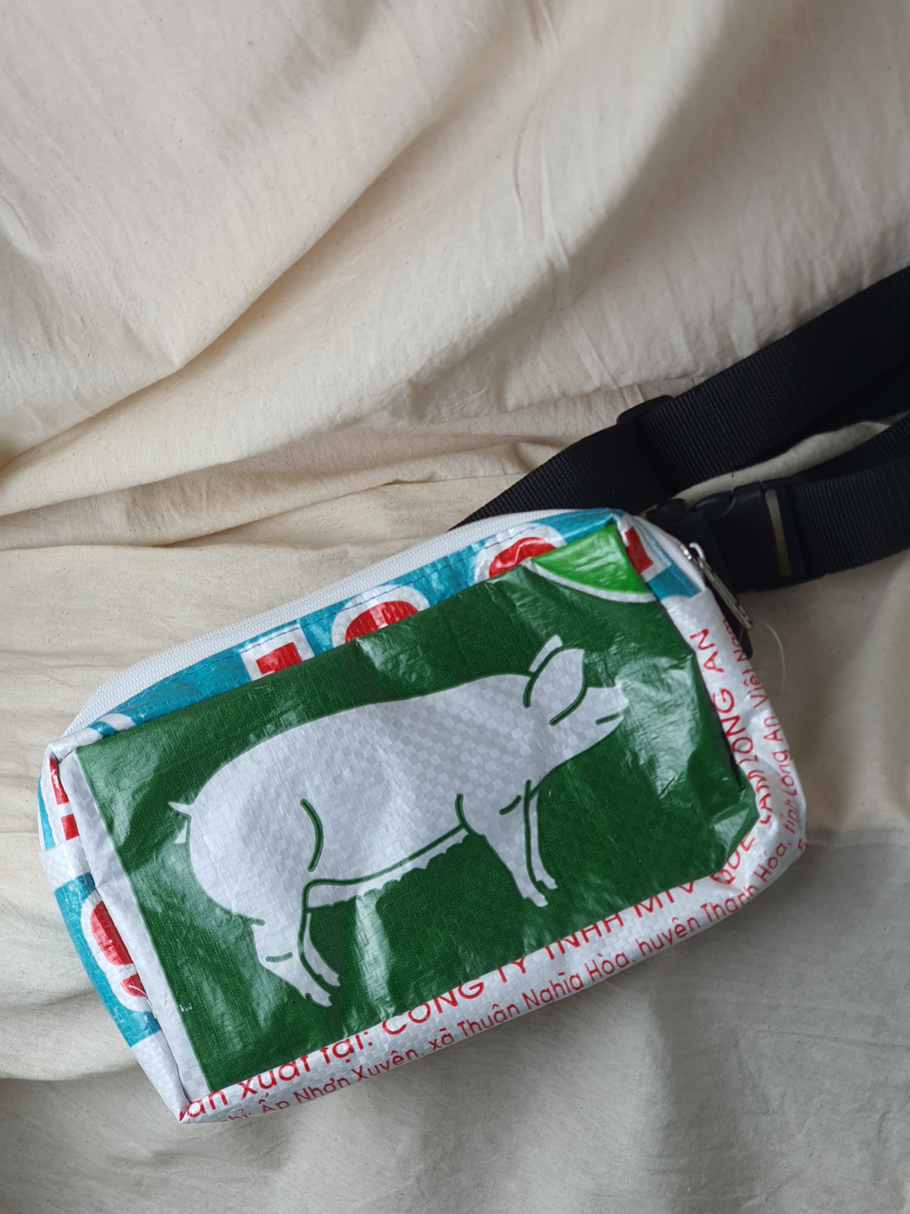Fancy pack bumbag túi dứa tái chế Bycam