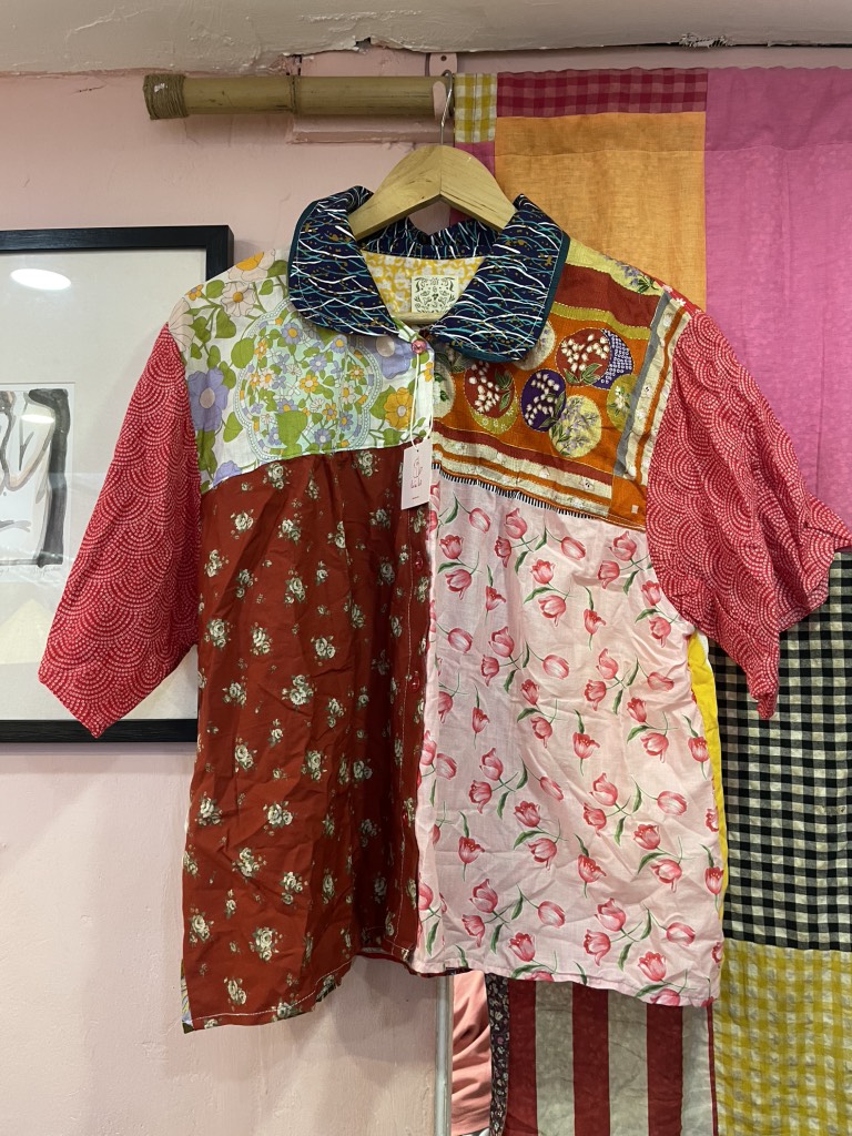 Áo cổ sen 690k T9/26 Chế Upcycled Clothing