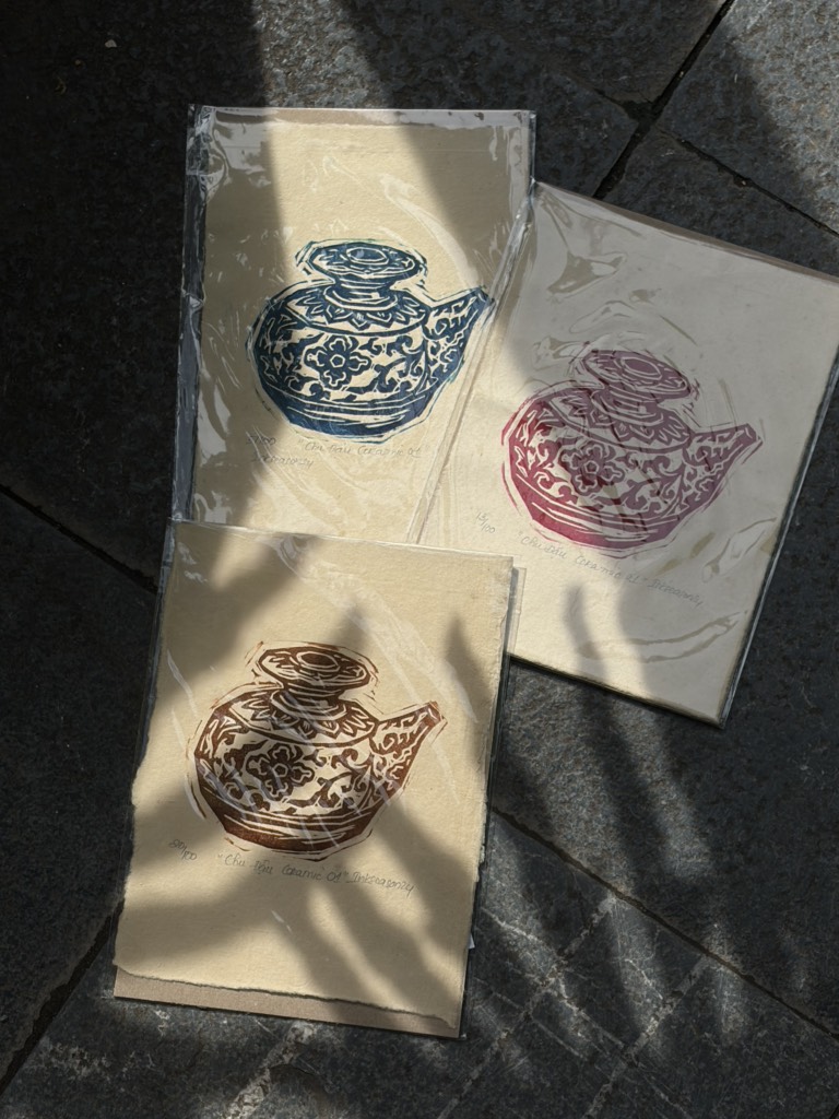 Tranh in tay A5 Chu Đậu Ceramic 01 Mộc Trà