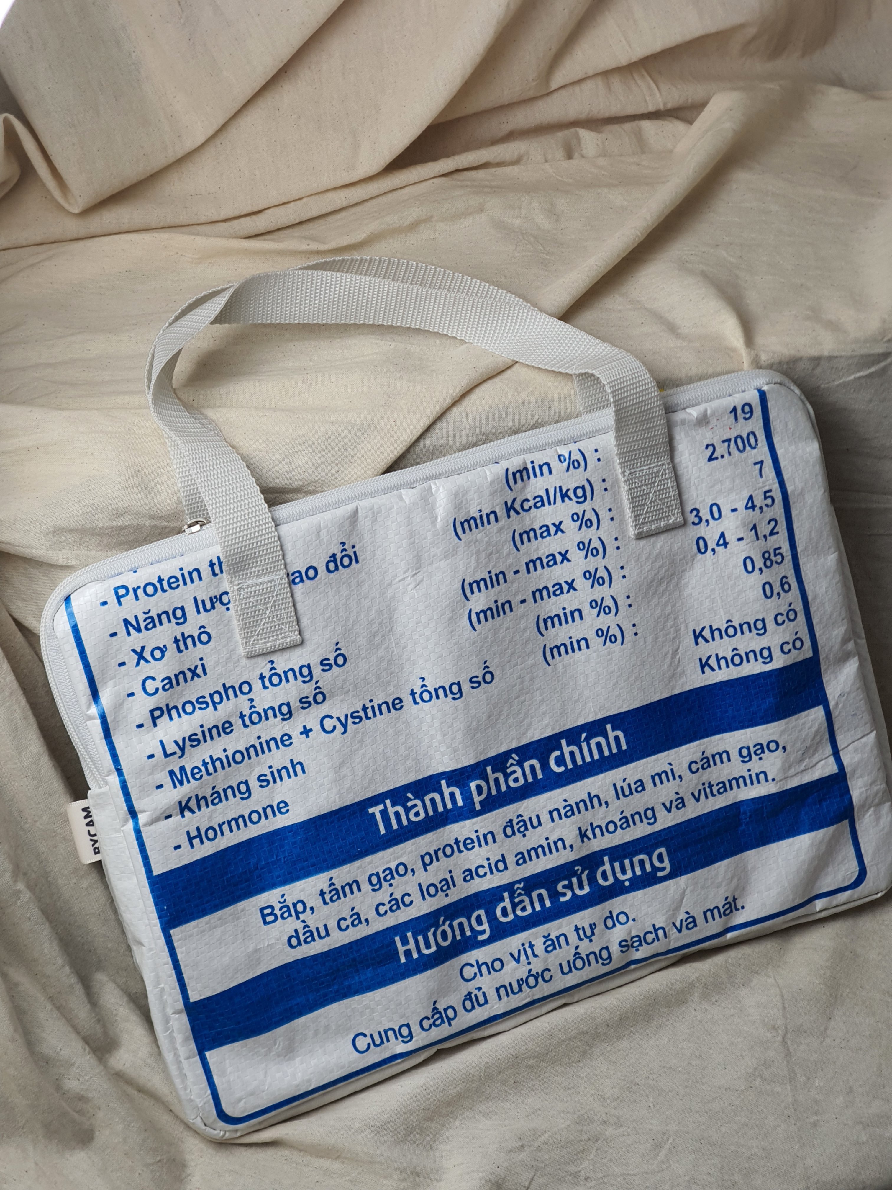 Ipad laptop túi dứa tái chế Bycam