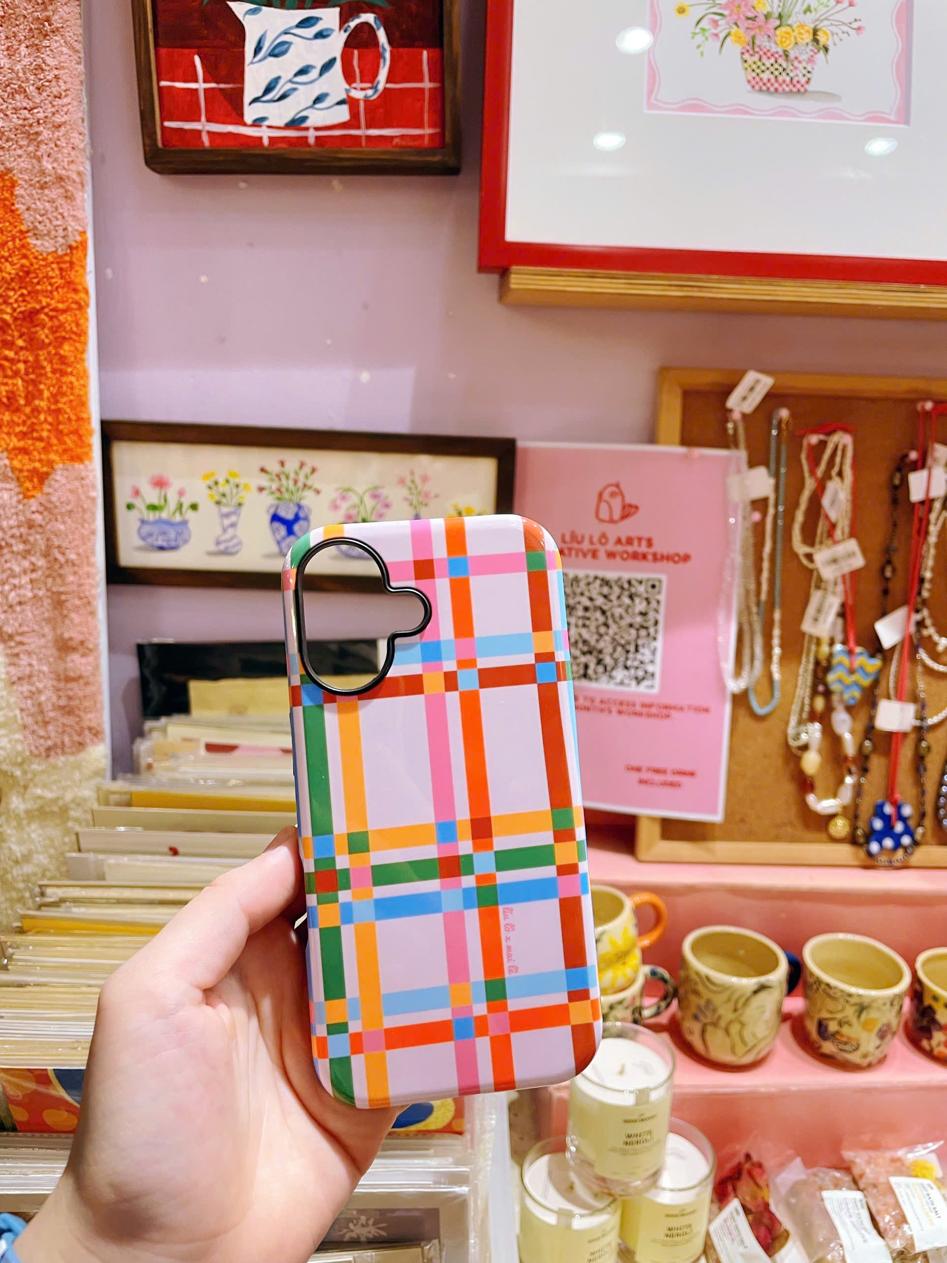 Ốp Iphone 12 / 12 pro kẻ sọc colorful Mai Lê x Líu Lô
