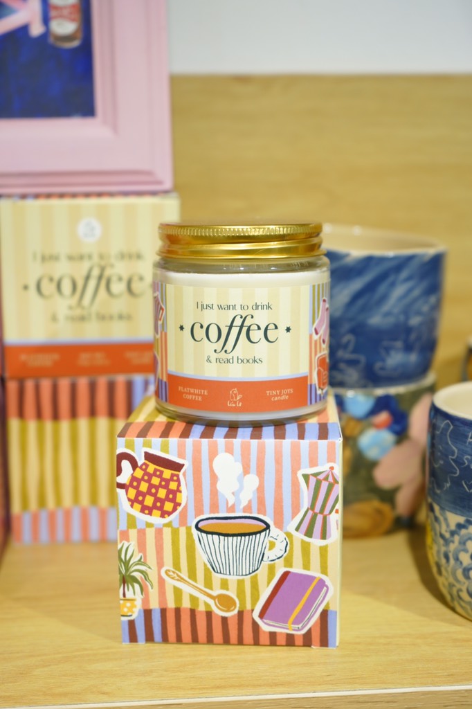 Nến I just want to drink coffee & read books Líu Lô 135g