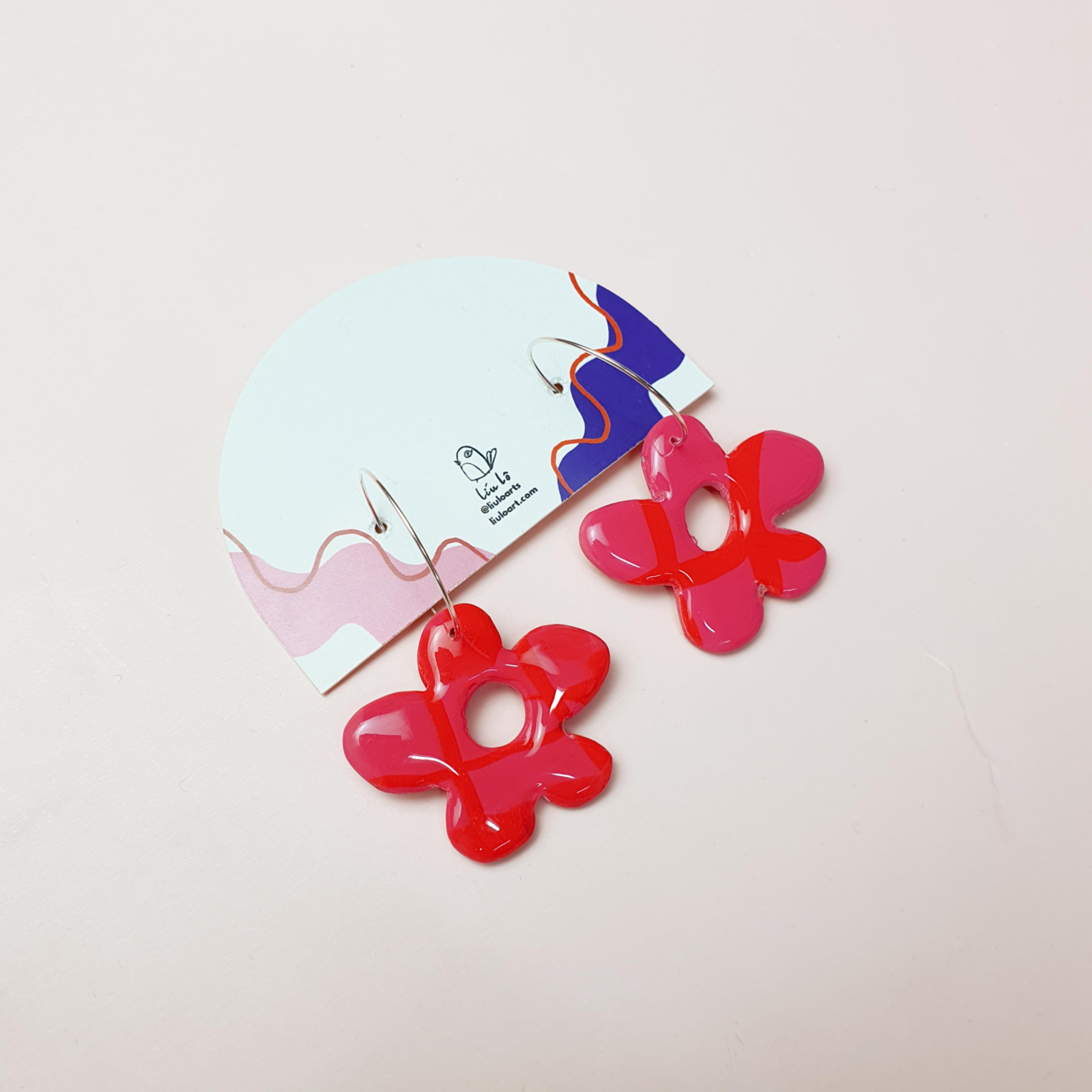 Checked Pinky Hoops Earrings