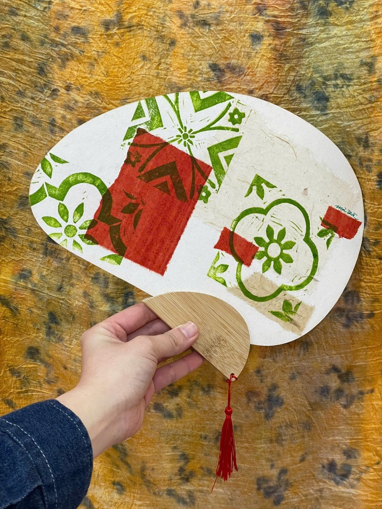 Quạt in tay Mộc Trà gạch bông 280