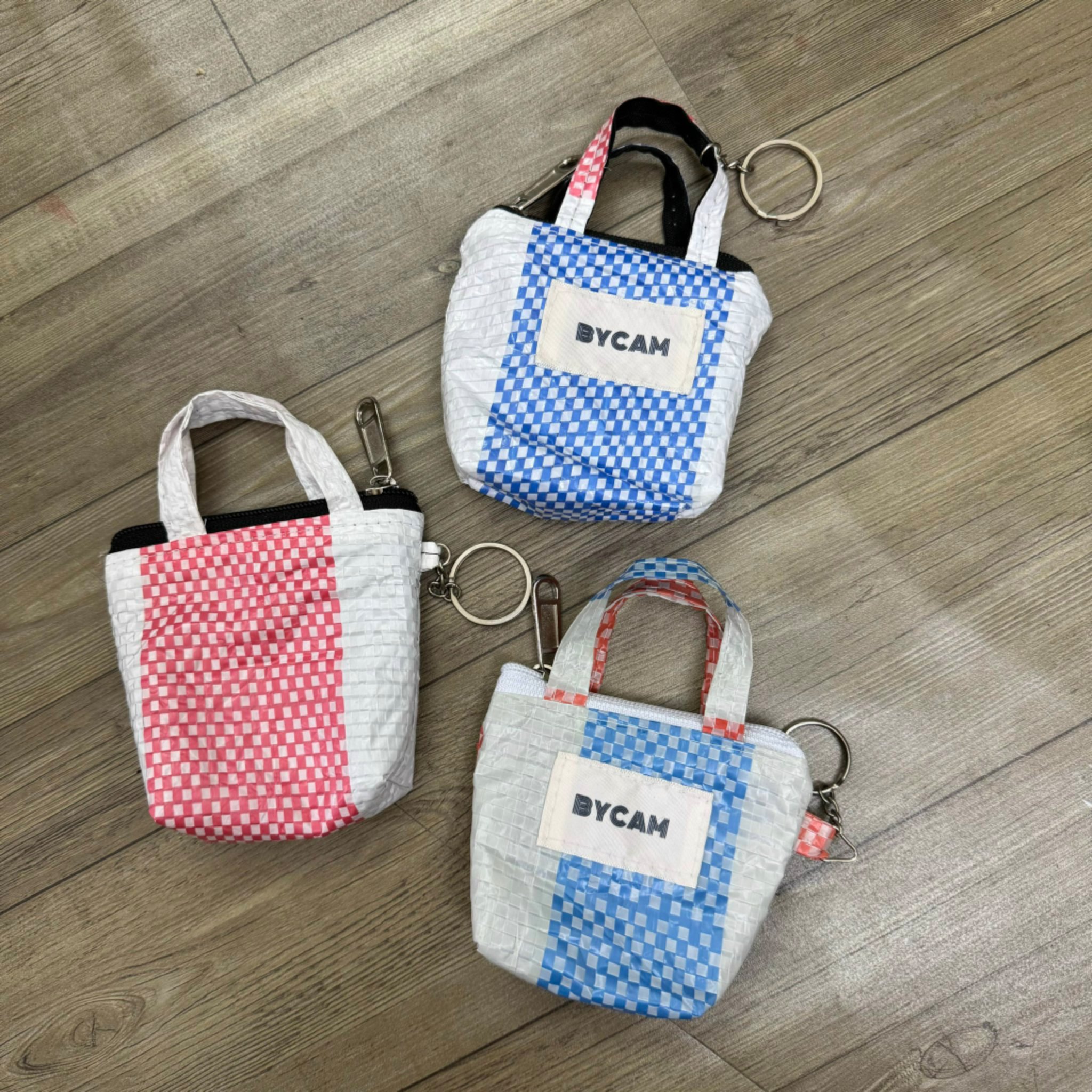 Ví móc khóa tái chế Bycam