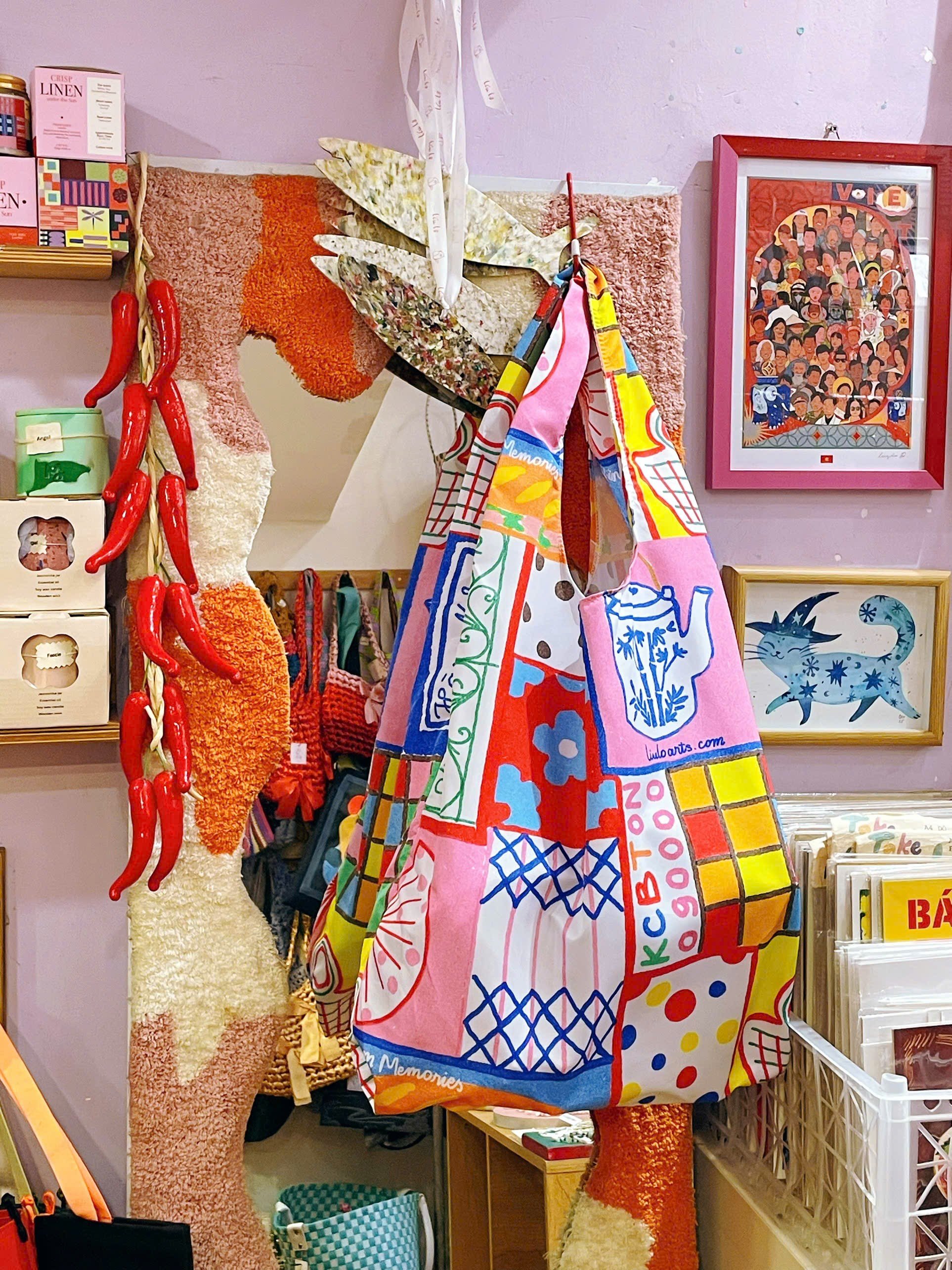 Túi dù gập Vietnam Memories / Foldable Bag Vietnam Memories 40 x 65 x 6 Líu Lô