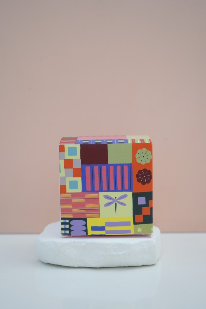 Nến crisp linen under the sun Líu Lô 135g