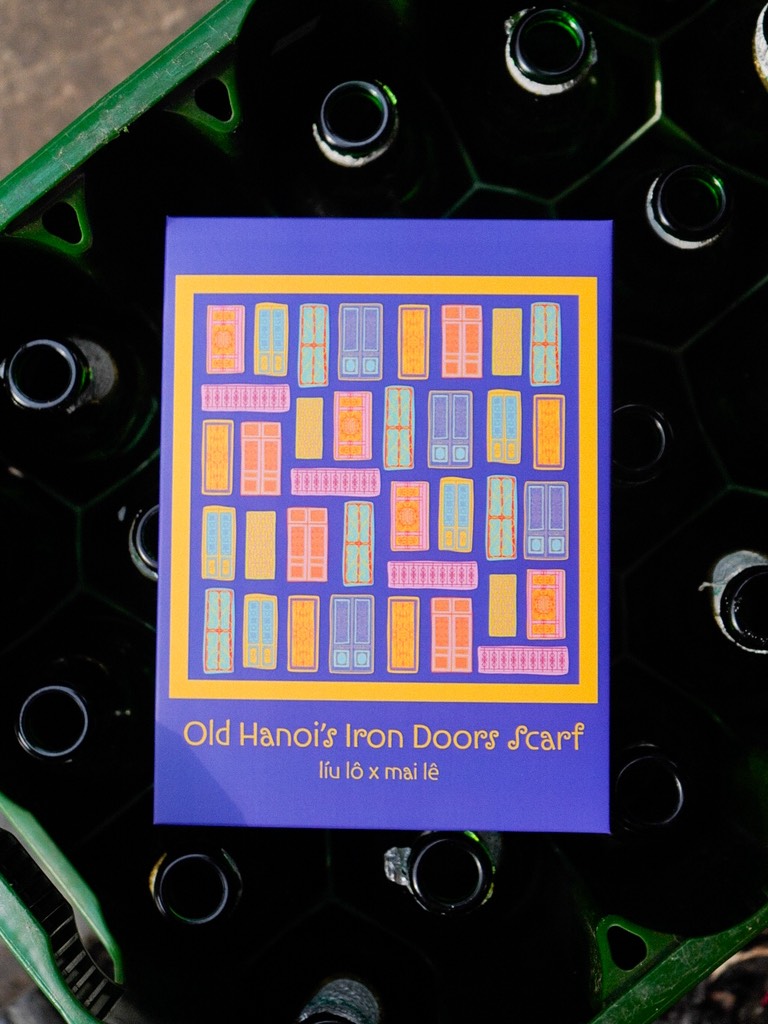 Khăn vuông Hanoi Doors 70x70 Maile x Liulo