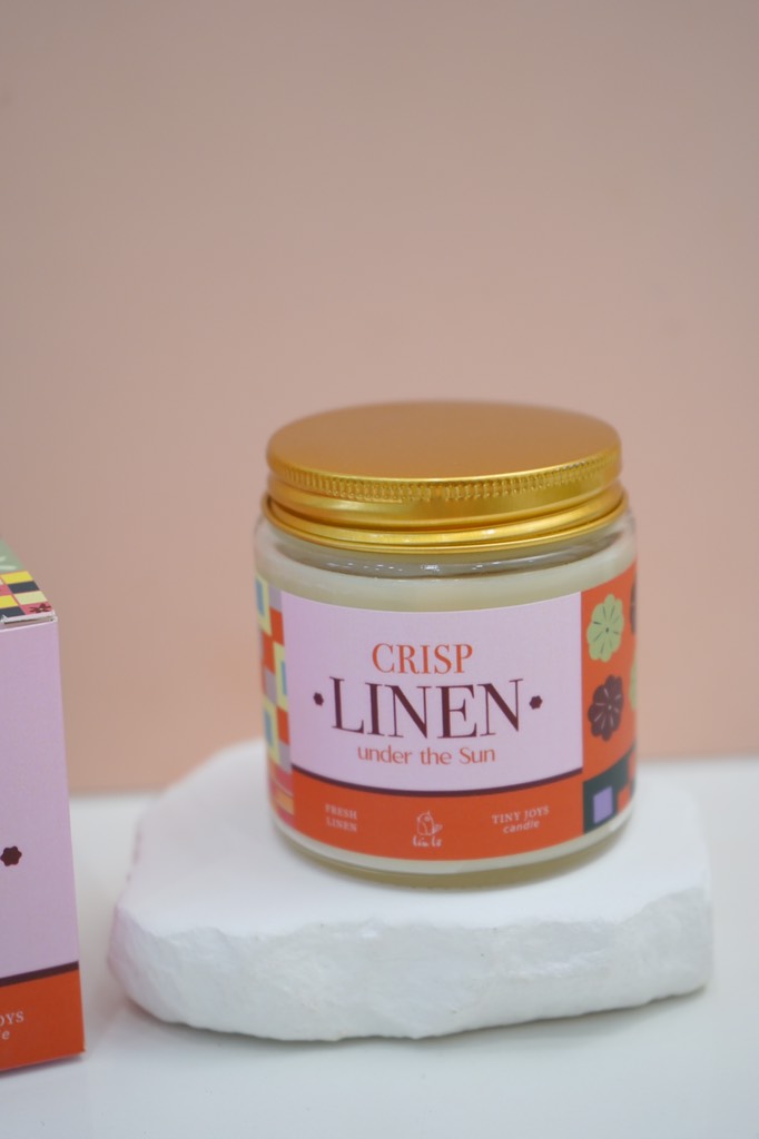 Nến crisp linen under the sun Líu Lô 135g