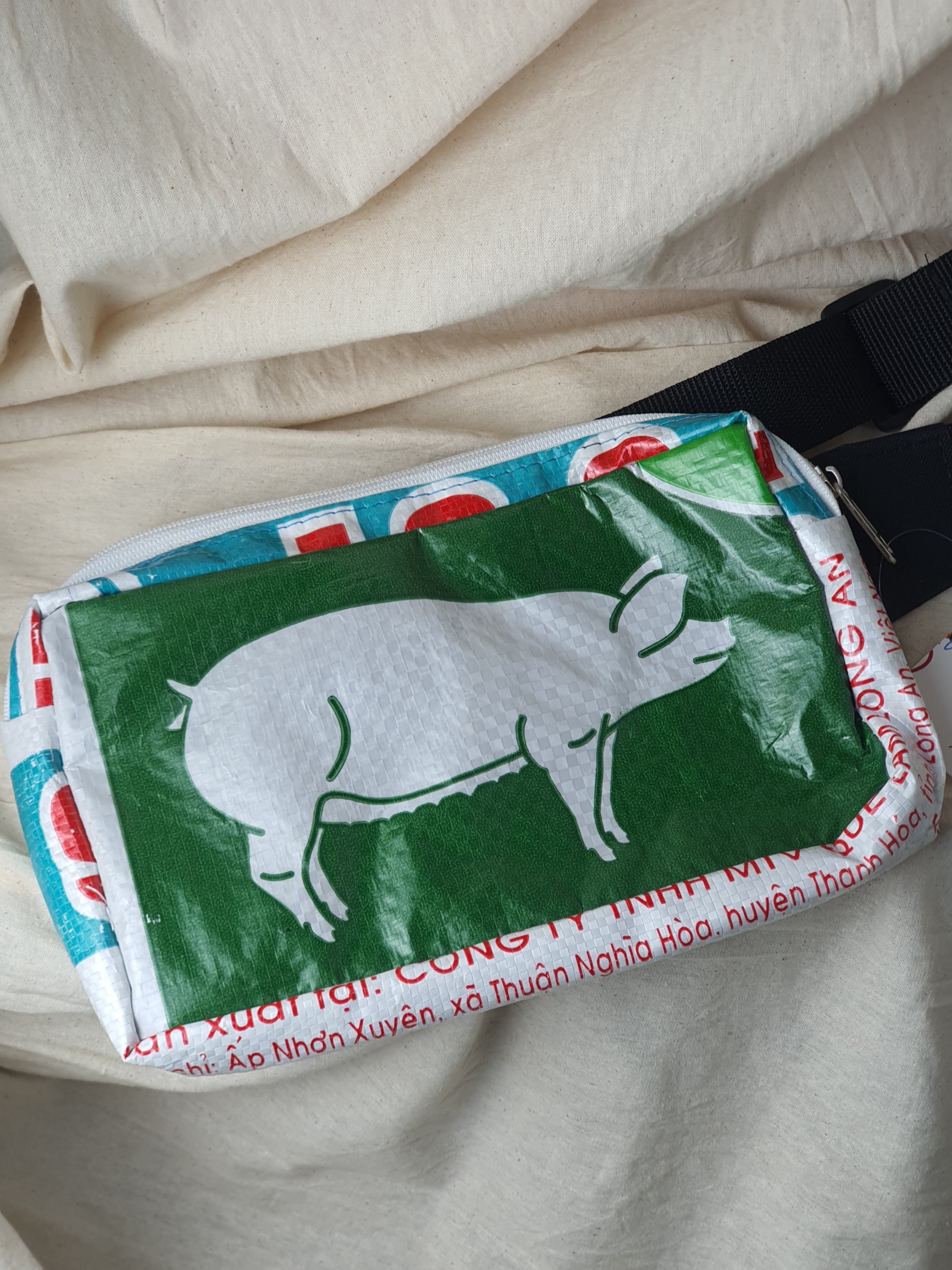 Fancy pack bumbag túi dứa tái chế Bycam