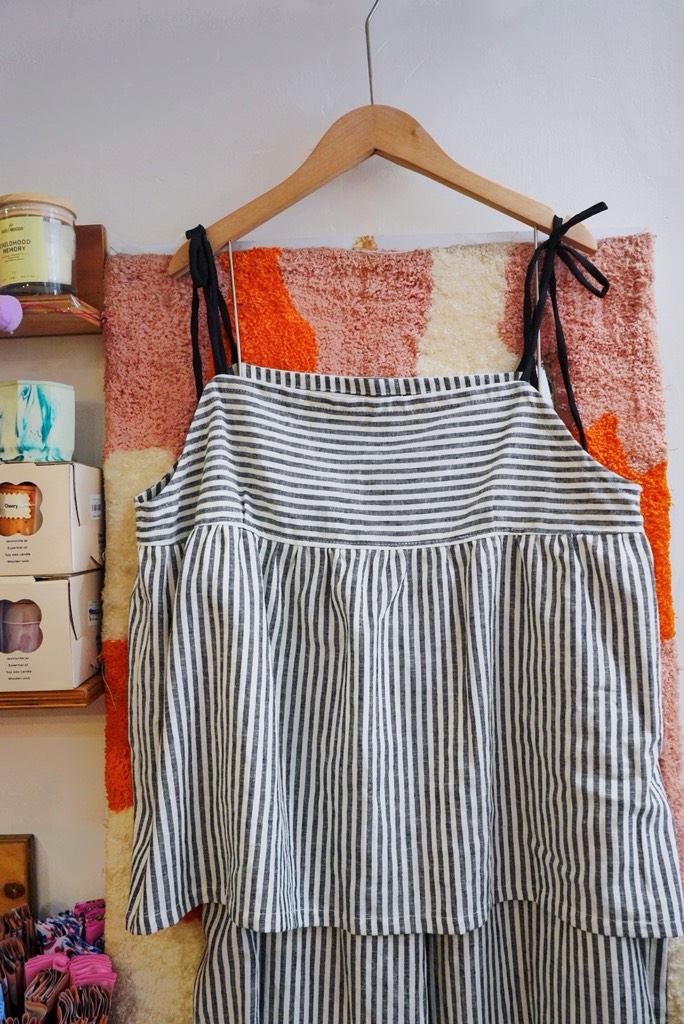 Áo hai dây babydoll kẻ ghi cotton