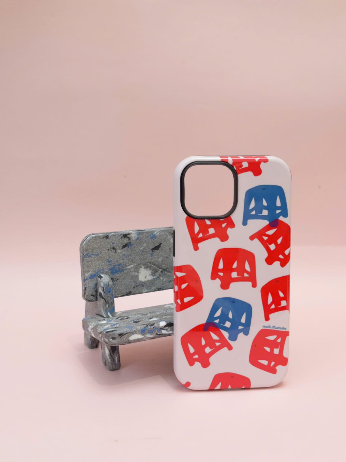 Ốp 13 pro ghế đỏ + xanh dương Mai Lê