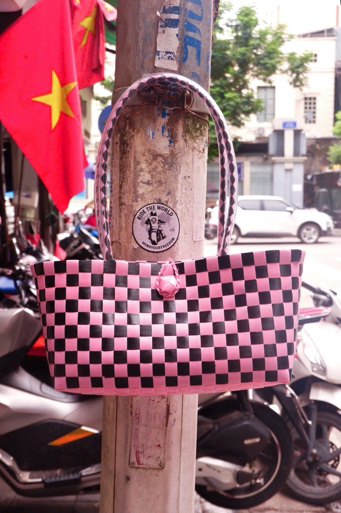 Làn Líu Lô 265 Hồng Đen