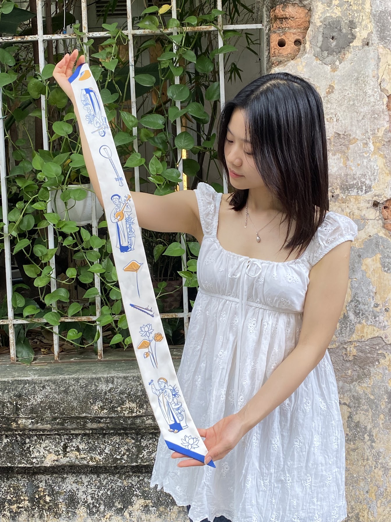 Khăn lụa twilly hàng trống 8x90 Mai Lê