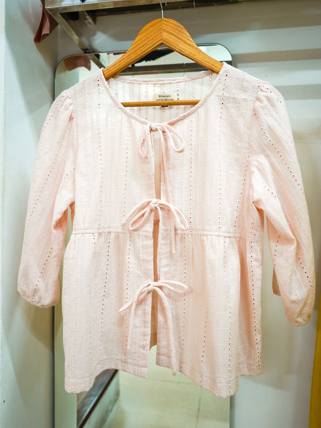 Áo tay lỡ cột nơ hồng phấn Líu Lô