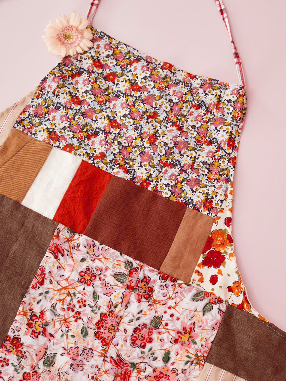 Tạp Dề Chế Upcycled Clothing