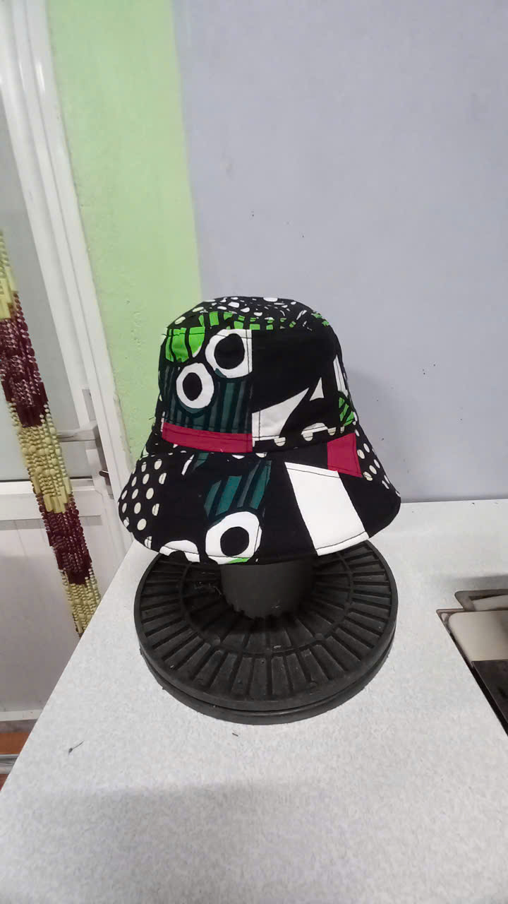 Mũ vải ghép T6/25 280k Chế Upcycled Clothing