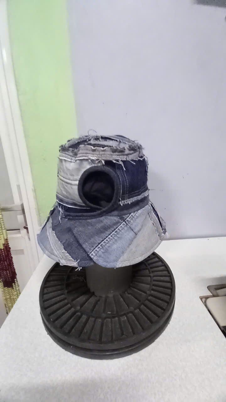 Mũ vải ghép T6/25 280k Chế Upcycled Clothing