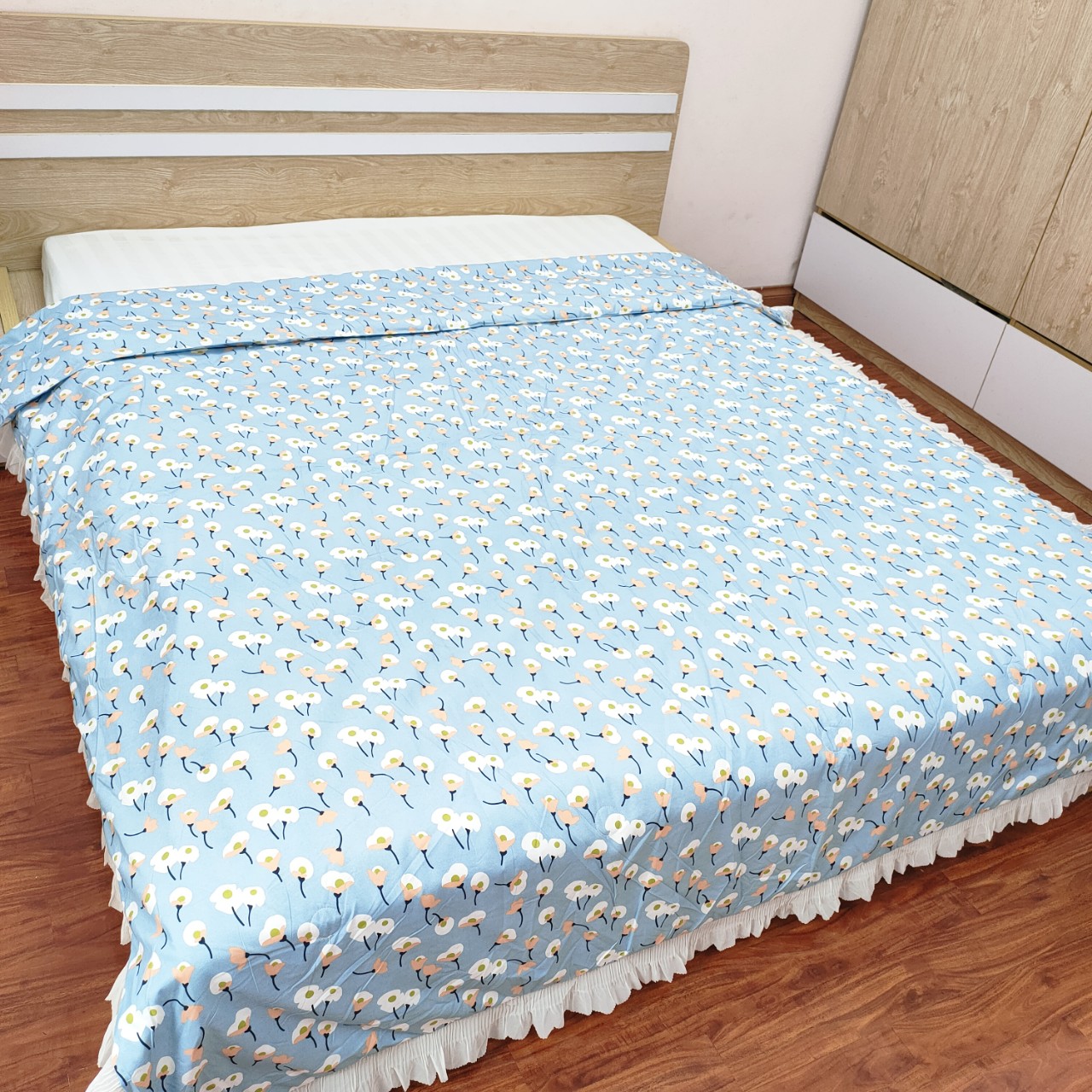 Chăn hè cotton chần bông mỏng  viền ren nishikawa kích thước 200x230cm