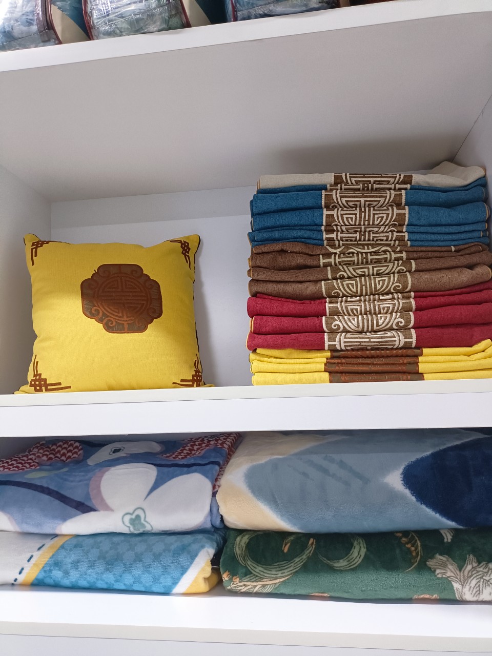 Gối sofa Gối tựa Hoàng Gia cực đẹp và sang trọng kích thước 45x45cm VuaChanGa