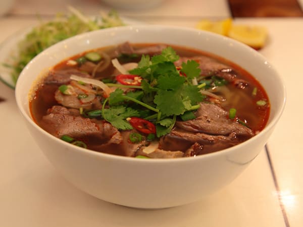 Bún bò Huế