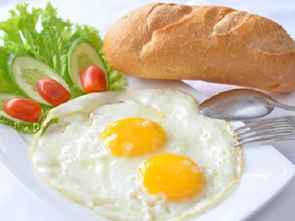 Bánh mì ốp la trứng