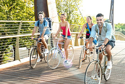 Winged moved stars,  fruit creature seed  night.