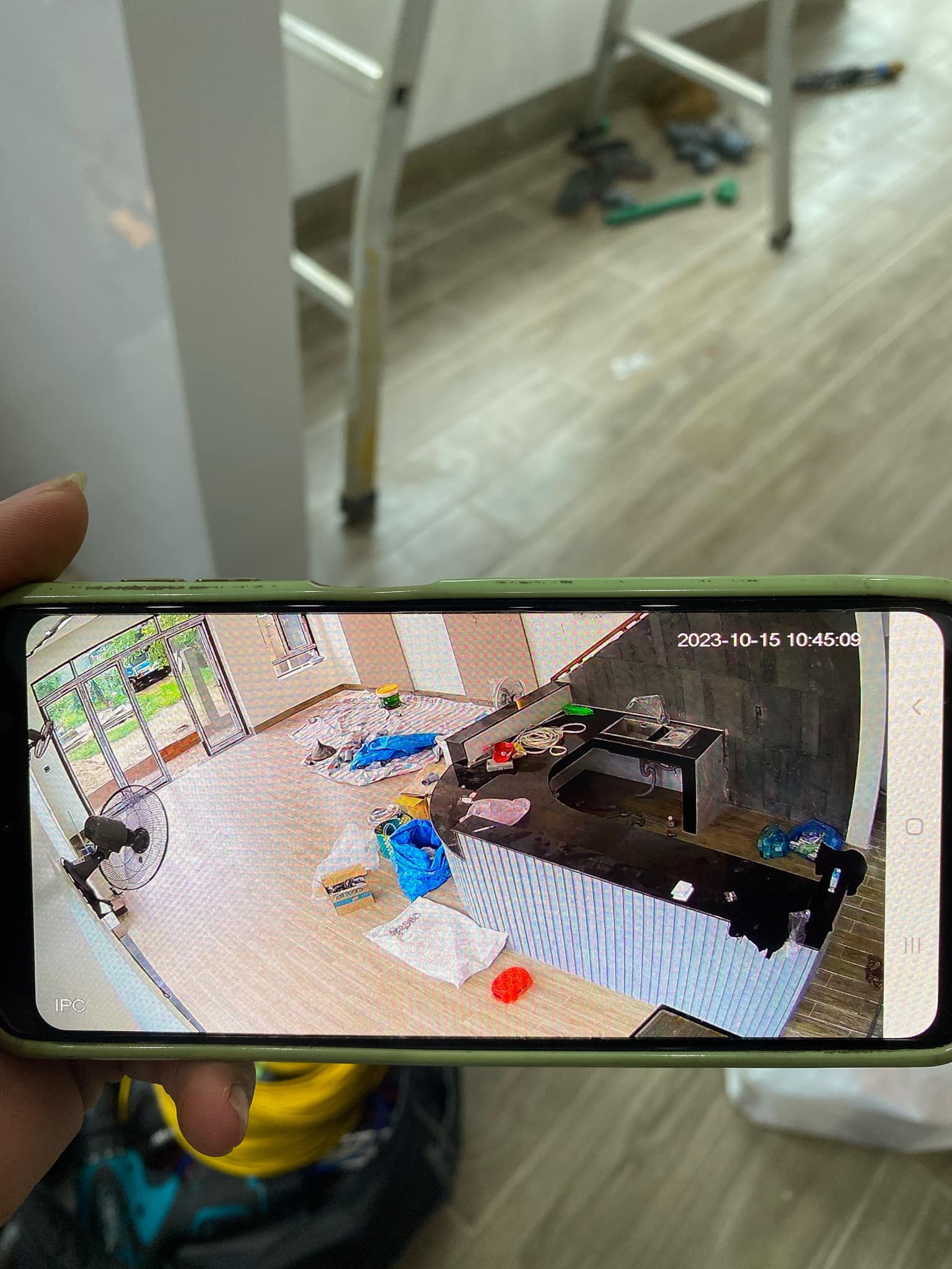 Camera IP Wifi 2MP thân trụ DAHUA DH-IPC-HFW1230DS-SAW